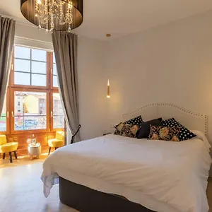 Apartamento Acogedor, De Diseño Moderno En Zona Antigua, Bilbao